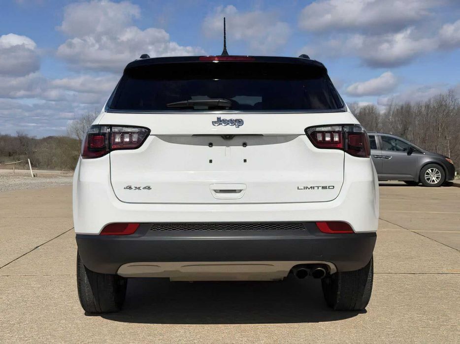 Jeep Compass Limited      2022