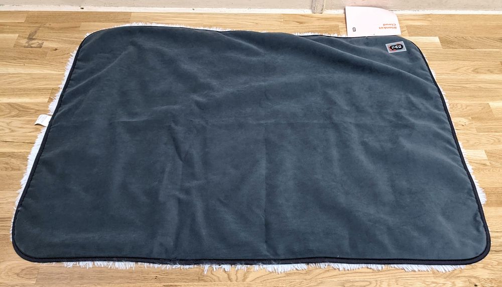 TIAKI Kocyk Pluszowy dla Psa Cloud M 100x72cm Srebrny Atracyt