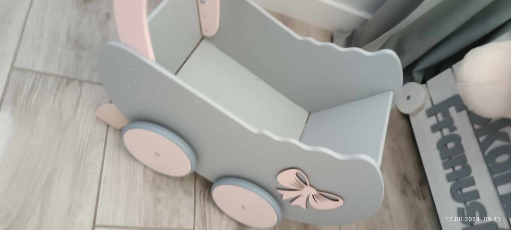 Wózek dla dziewczynki