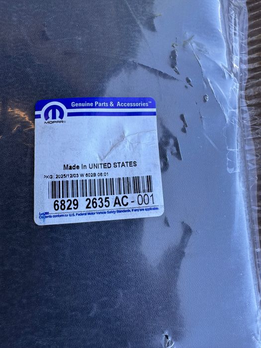 DODGE RAM 19 - Nakładka  Listwa Klapy Tylnej 68292635AC