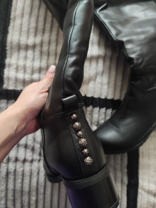 Чоботи, ботфорти