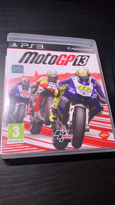 PlayStation 3 usada (2 comandos) + 7 jogos incluídos