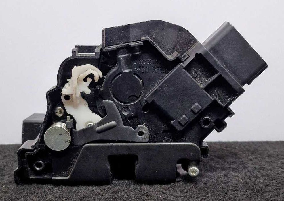 Fechadura / Fecho Porta Frente Esquerdo 30799308 - VOLVO C30