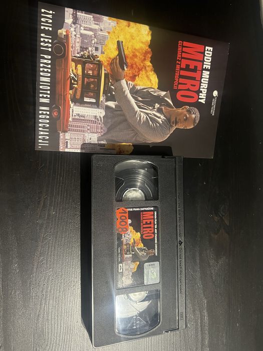 Kaseta VHS/video/wideo METRO gliniarz z metropolii