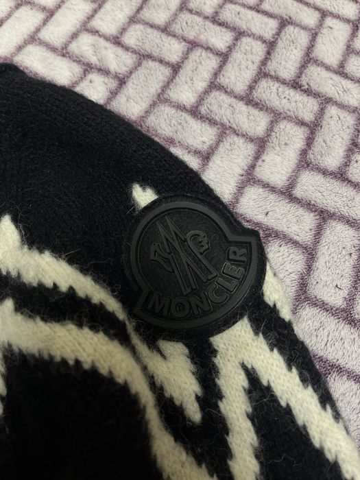 Свитер Moncler