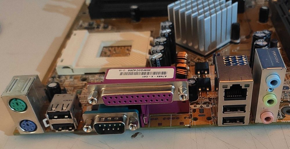 Asus A7N8X-X Motherboard, Socket A (462), AMD Athlon XP, nVidia nForce 2 Chipset64740901561857121