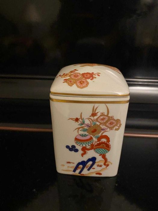 Caixa decorativa da Vista Alegre - coleção Samurai.