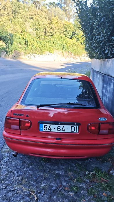 Ford Escort CL 1.3i (1994) – 5 Portas – A rodar diariamente — photo 3