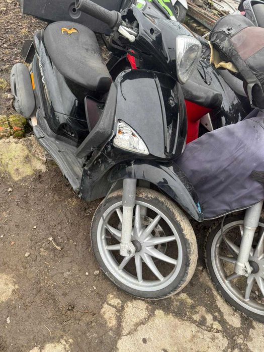 PIAGGIO LIBERTY DELIVERY 50 4T FI silnik częsci lagi koło licznik