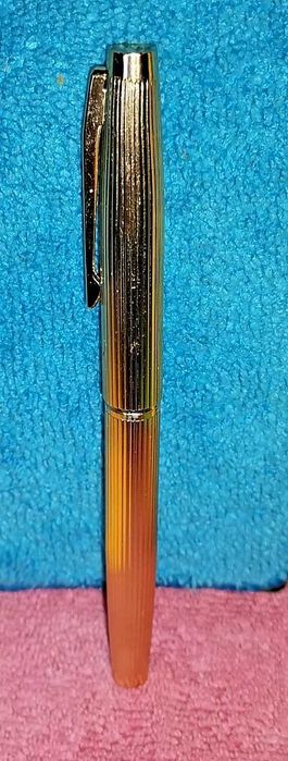 Caneta-tinteiro vintage Navy Fleet em metal dourado