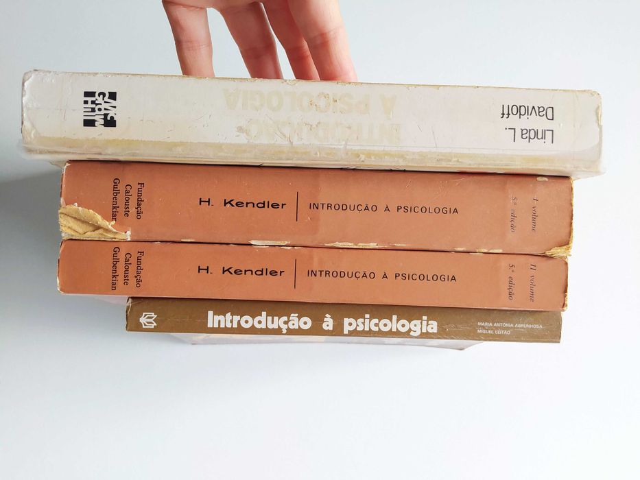 Livros s/ INTRODUÇÃO À PSICOLOGIA (desde 4€)
