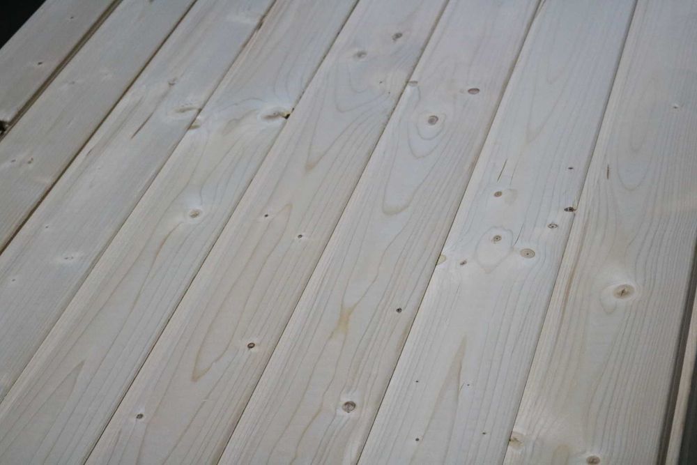 Deska elewacyjna - boazeria - podbitka świerkowa 19x146x4200 -5100 mm