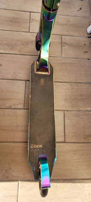 Hulajnoga RAVEN Evolution Code Series Neochrome 120mm – świetny stan
