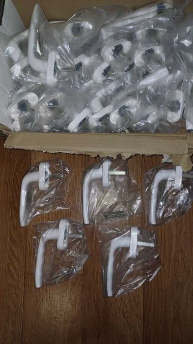 Ручки 3шт за 150грн  оконные и для балконных дверей.
