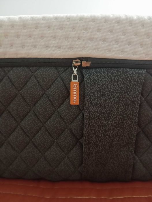 colchão Emma hybrid, almofada, capa, 2 edredons, capa, lençóis