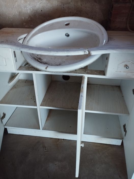 Armário WC com lavatório embutido