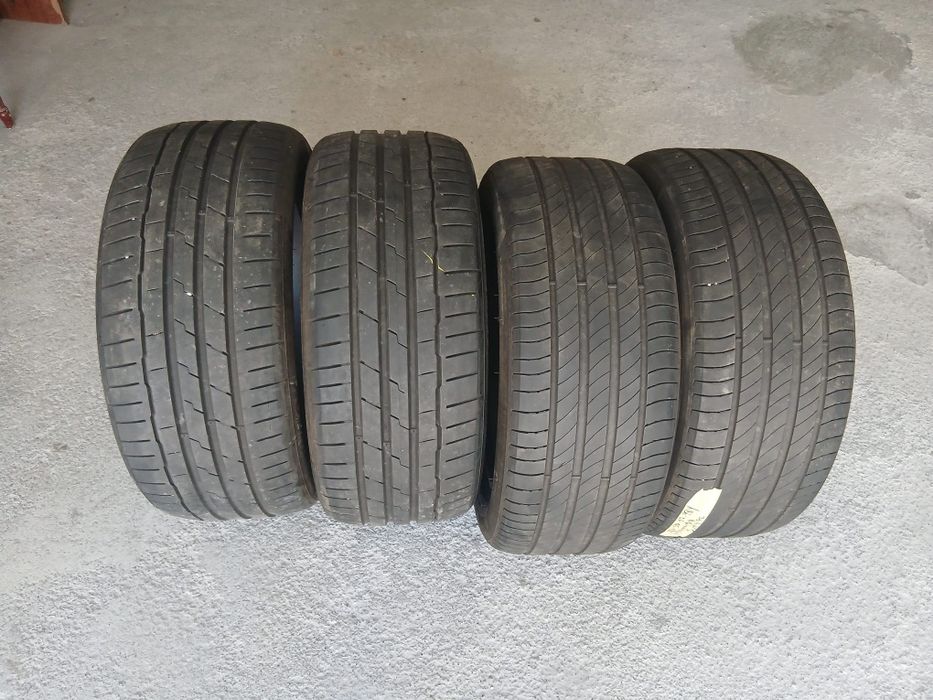 4 Pneus 225/50R17 seminovos