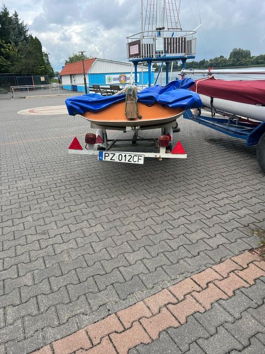 Łódka, żaglówka z przyczepą