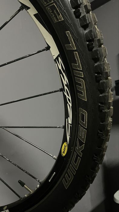 Bicicleta DH TREK SESSION 88