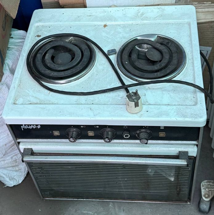 Электрическая плита/духовка Мечта-8