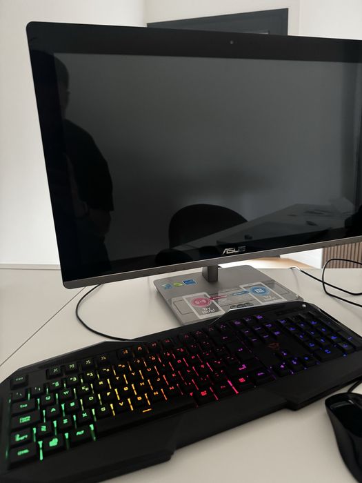 Asus All in one ( ecra - computador )