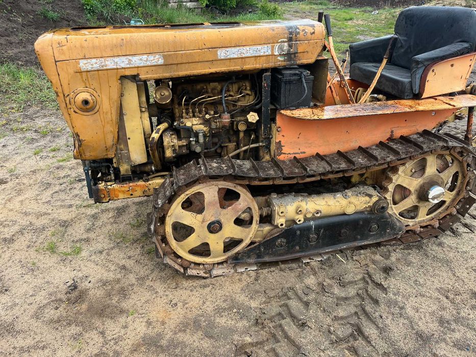 Traktorek FIAT 311C 4X4 Traktor na gąsienicach ciągnik