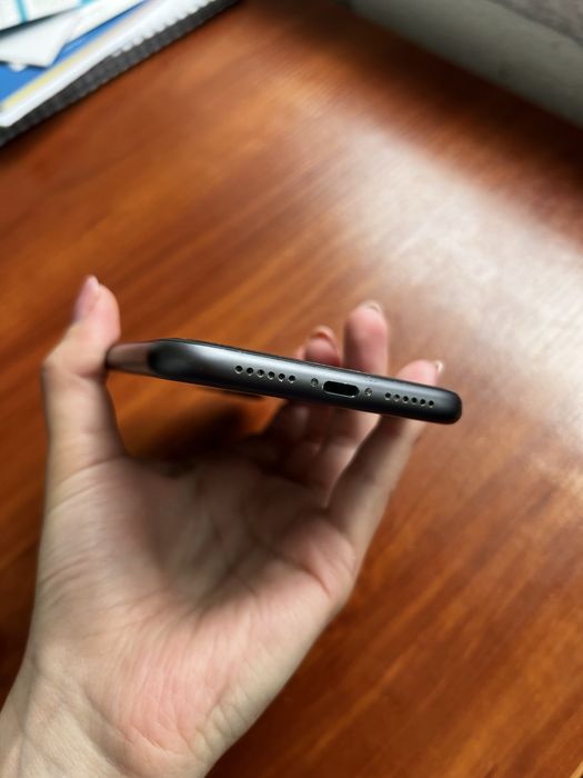 Iphone 11 64Gb в гарному стані