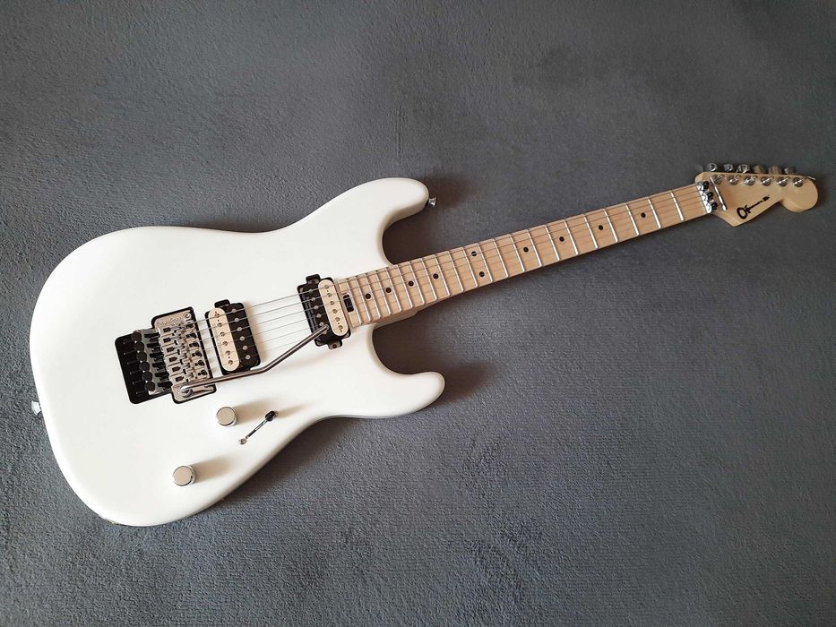 Charvel Pro Mod San Dimas HH Floyd Rose 1000 Seymour Duncan