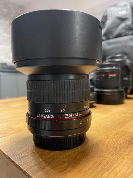 Zestaw fotograficzny Canon EOS 600D i obiektywy