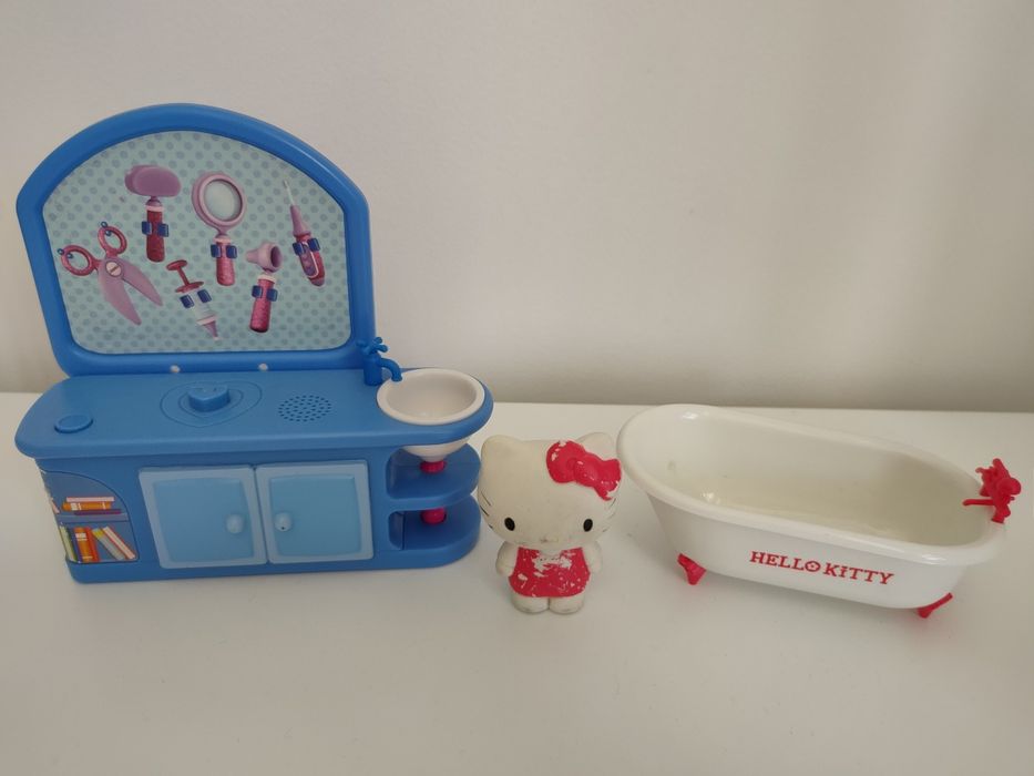 Mobilia de Casa de bonecas hello Kitty e/ou mobília da casa