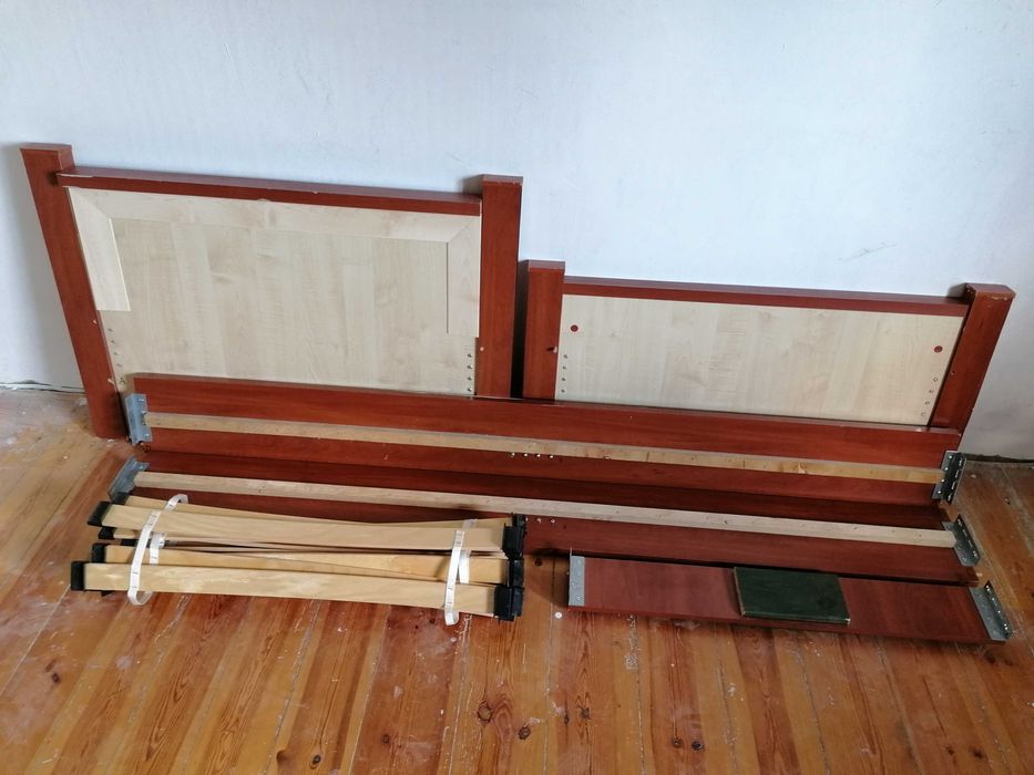 Łóżko (bez materaca) z rozkręcanym stelażem