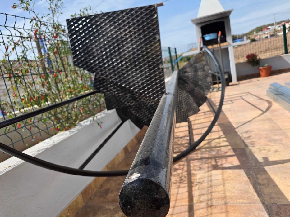 Escada como no nova em ferro