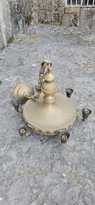 Candeeiro em cobre e outro em ferro