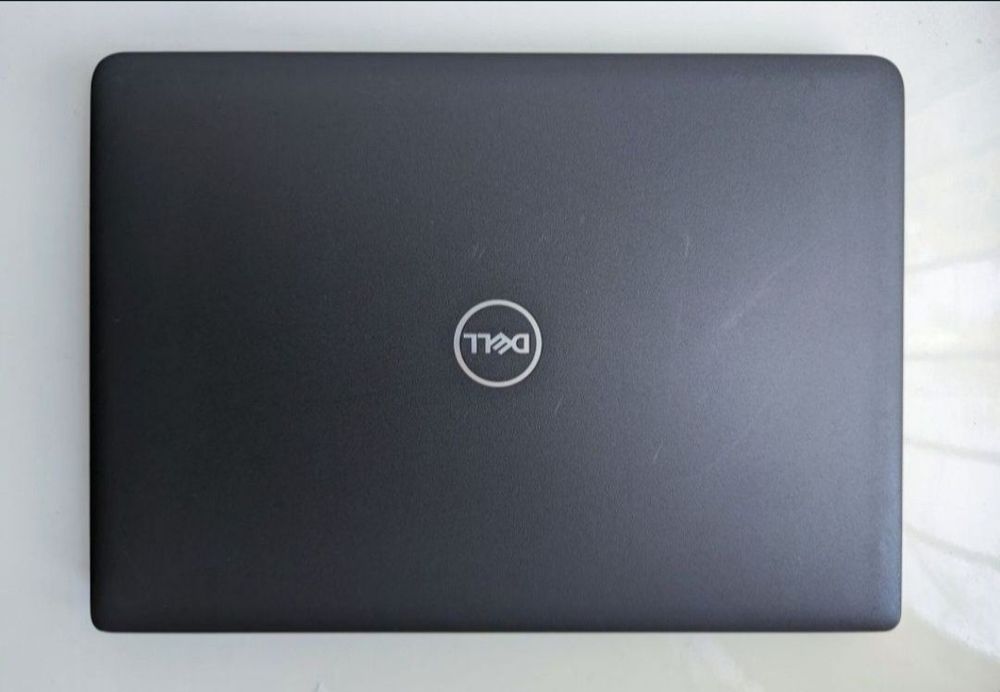 14" ноутбук 2019 г / i5-8265U / 8GB / SSD / Full HD IPS / нова батарея