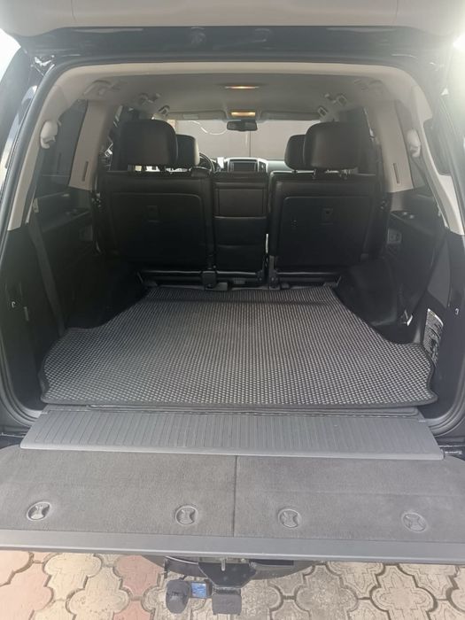 Продам Тойота ленд крузер 200 (TOYOTA LAND CRUISER 200)