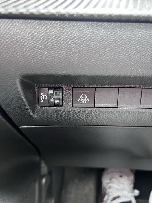 Peugeot 208 Allure NACIONAL