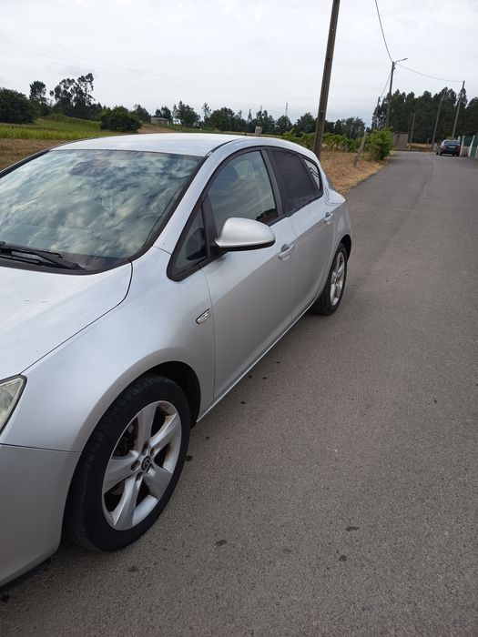 Opel Astra J 1.3 EcoFlex (2010)