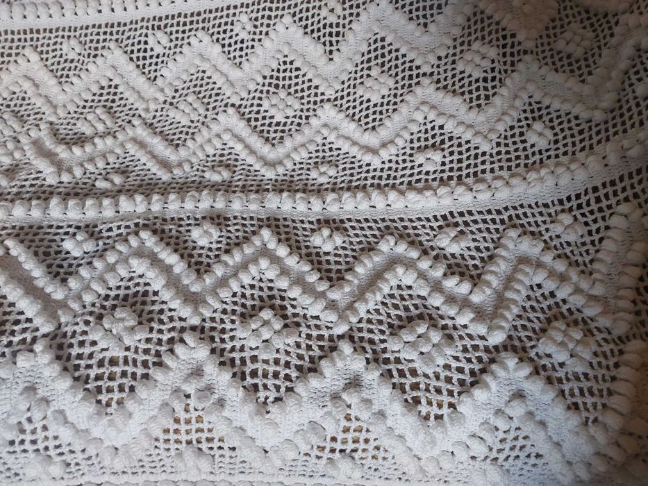 Colcha renda feita à mão