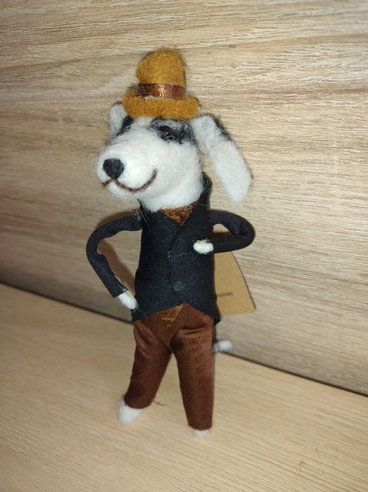 Figurka pieska z filcu