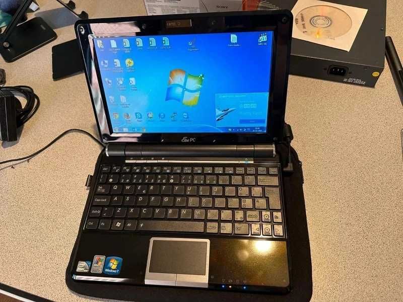 Asus Eee PC 1000HE Mini Laptop