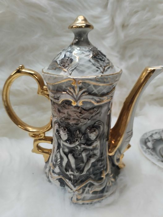 Conjunto de chá antigo