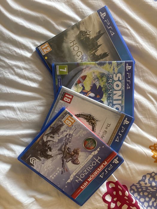 PS4 Slim 500GB Usada + 4 jogos