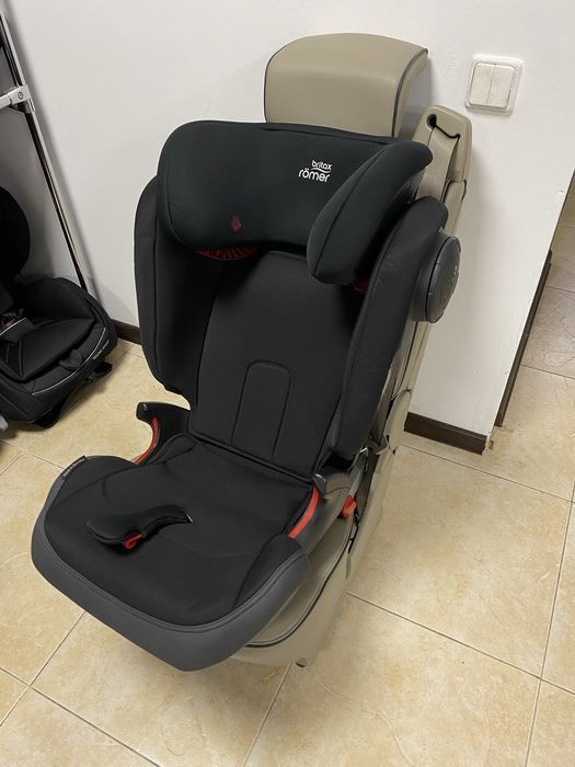 Автокрісло BRITAX ROMER KIDFIX 3 S Група 2/3 (15-36кг) бустер