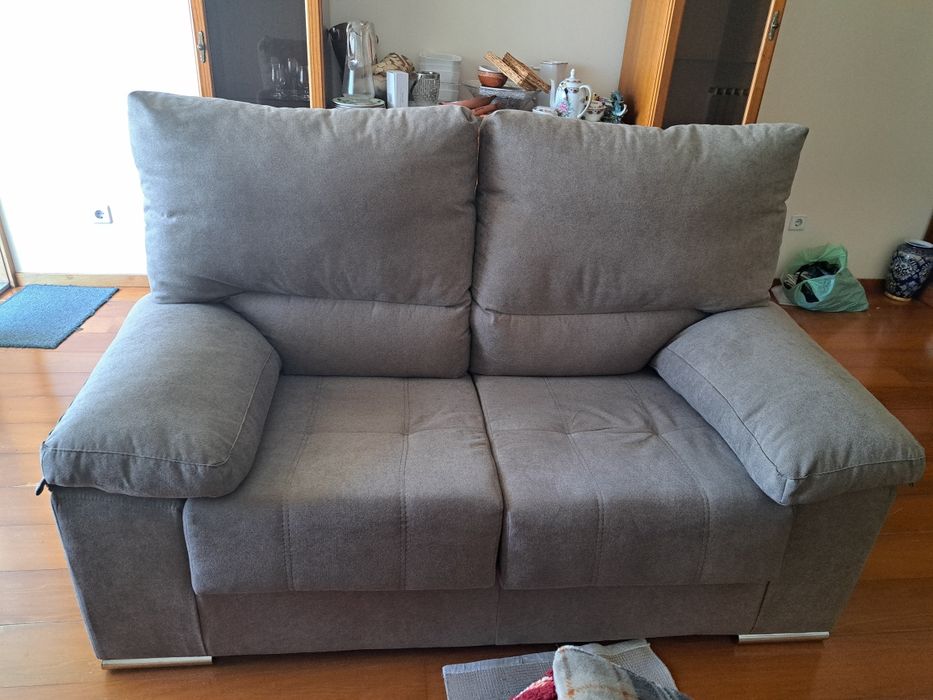 Sofá Cinzento de 2 Lugares
