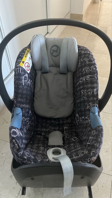 Conjunto Cybex: Ovinho Aton M Gold + Carrinho passeio Eezy S Twist+, Base Isofix Aton M e adaptadores