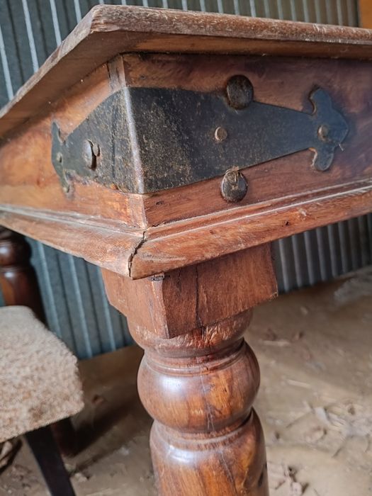 Stół duży palisander indyjski.