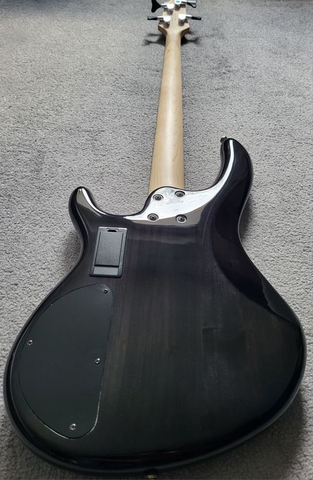 CORT Action DLX z pokrowcem... Aktywna gitara basowa 24 progi