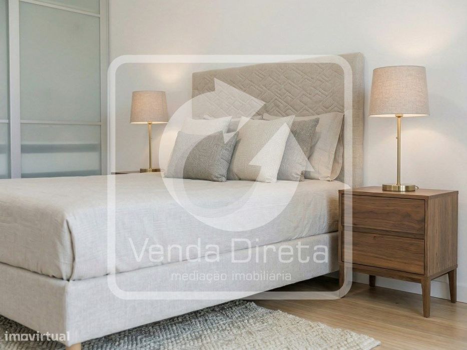 T2 Totalmente Remodelado com 3 Varandas | A 5 min do Cais Fluvial d...