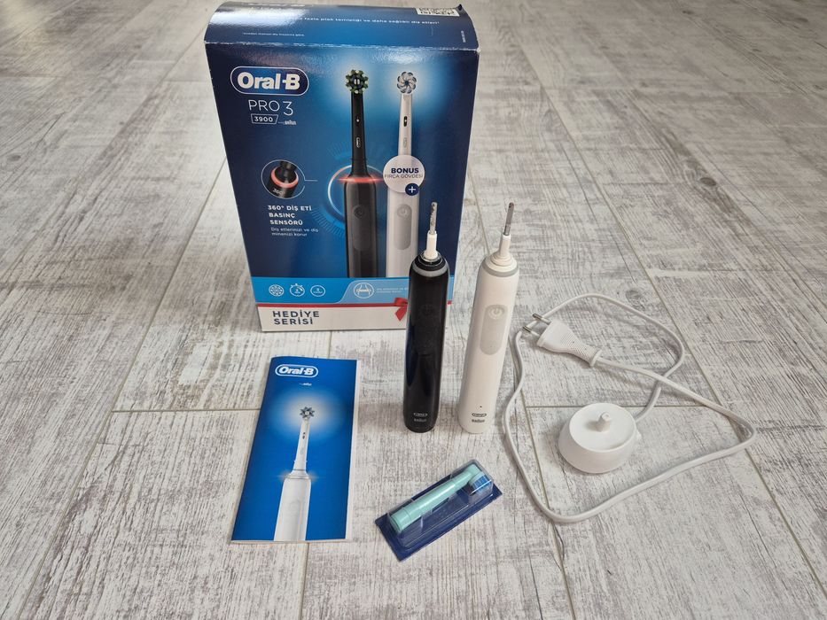 Oral B Pro biała i czarna 3900 N dwupak