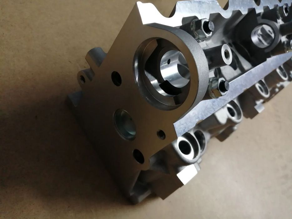 Cabeça Motor 1900 D / TD - Peugeot 406 , 305 , 309 , 806 , Boxer ,